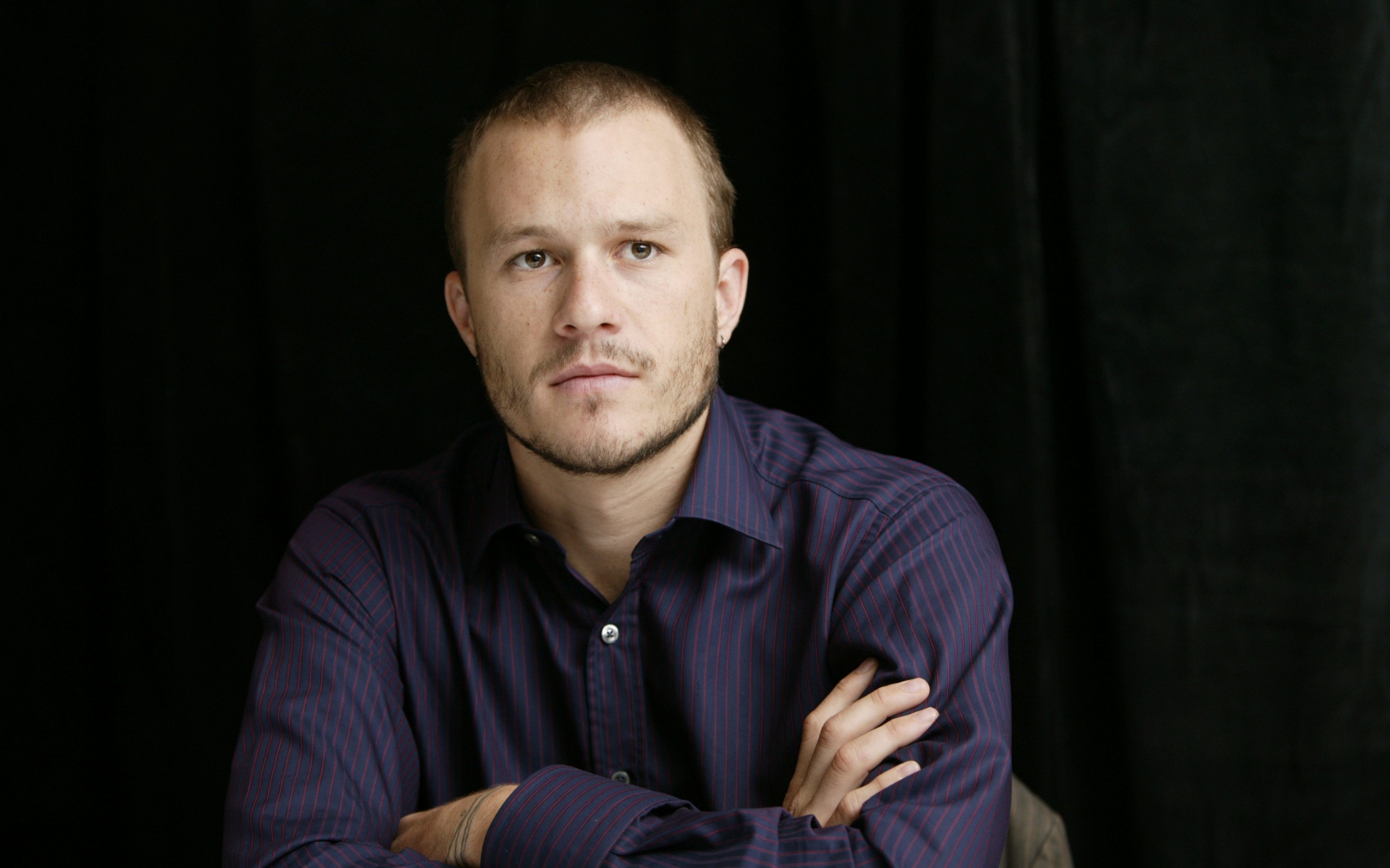 Картинки Heath bookger, мужчина, актер, рубашка фото и обои на рабочий стол