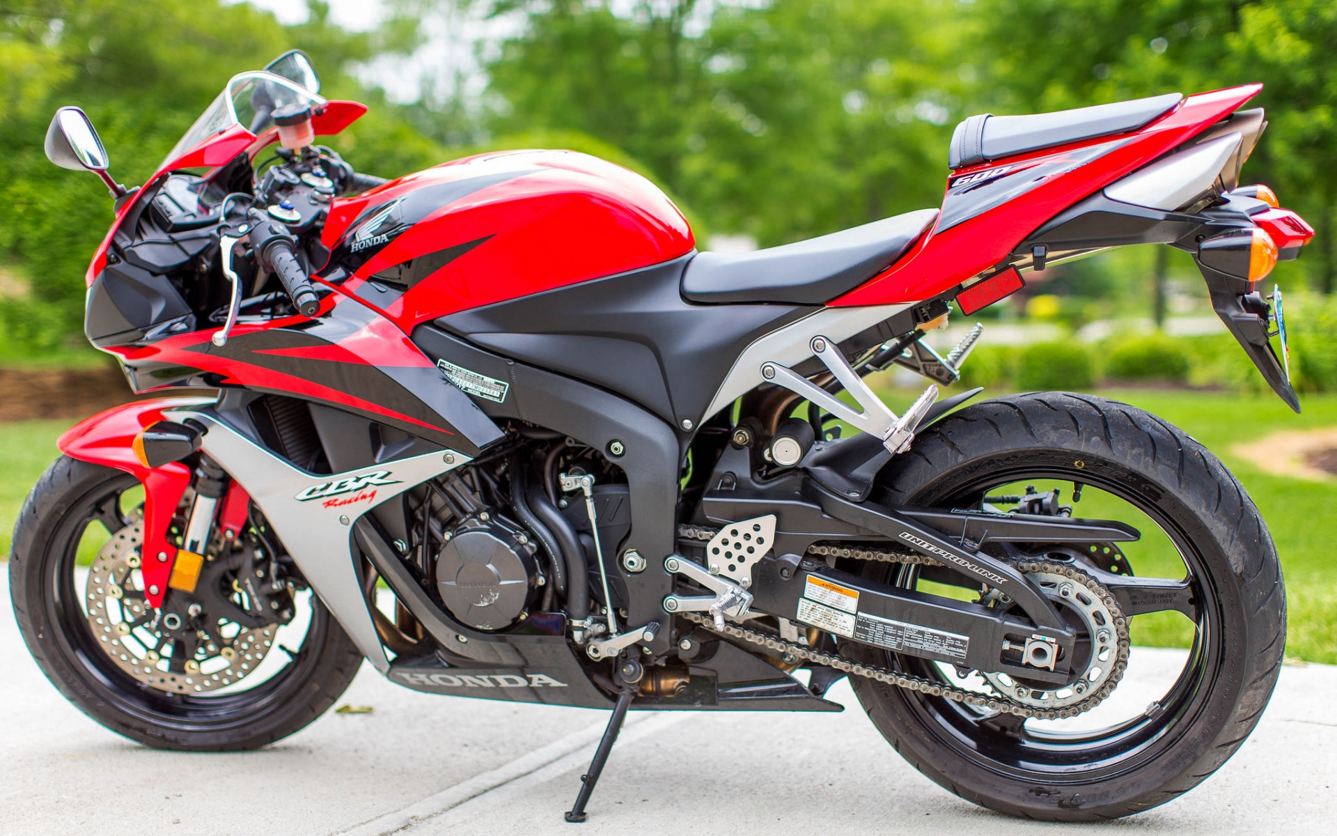 Картинки Honda, motorcycle, красный, вид сбоку фото и обои на рабочий стол