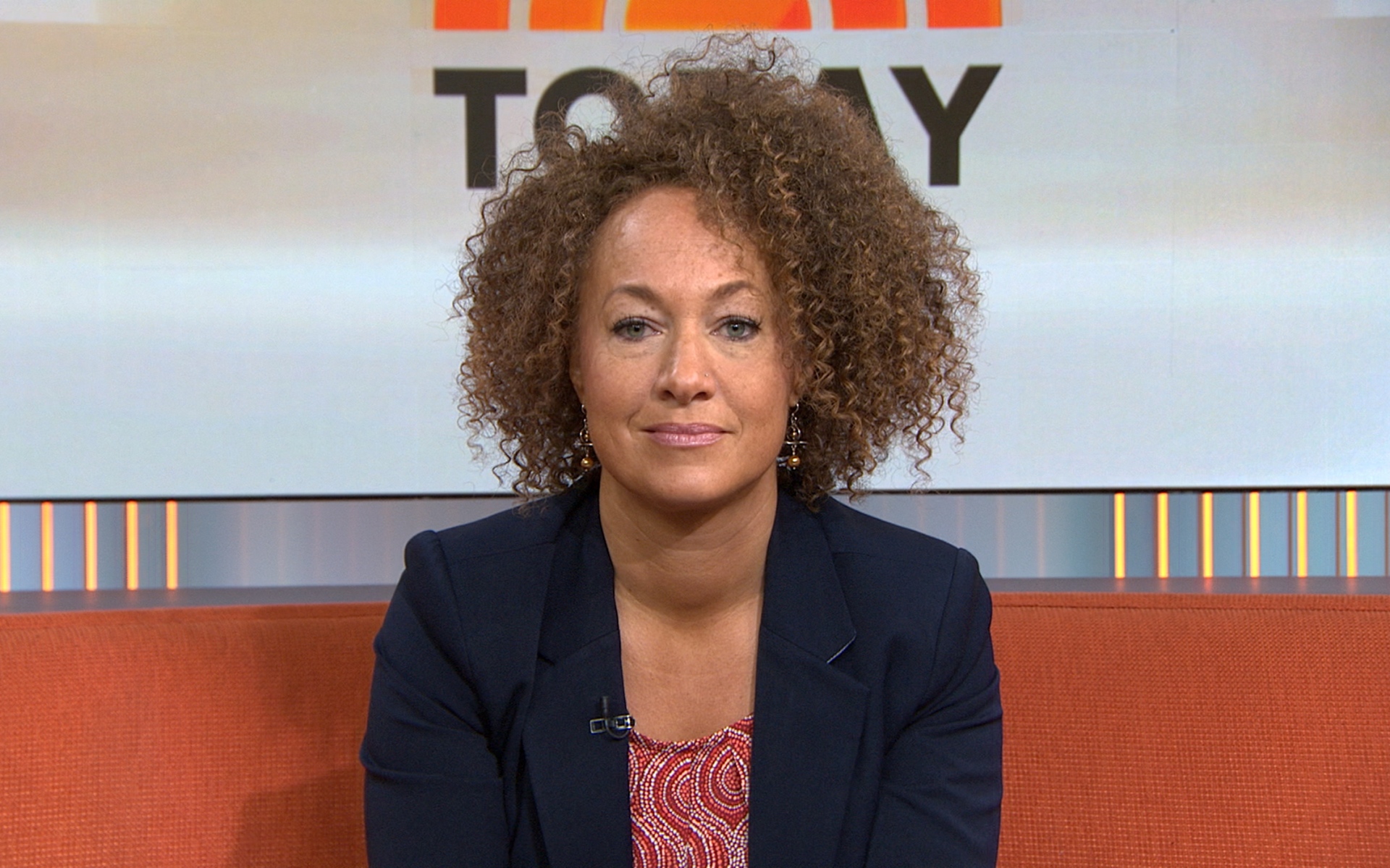 Картинки Rachel dolezal, naacp, dolezal, девушка, кудри фото и обои на рабочий стол