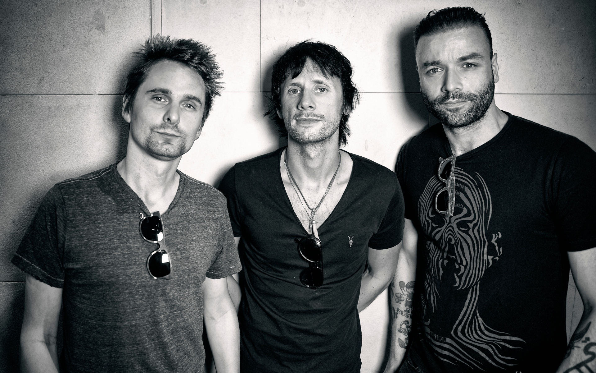 Картинки Muse, matthew bellamy, chris wolstenholme, dominic howard, рок-группа, bw фото и обои на рабочий стол