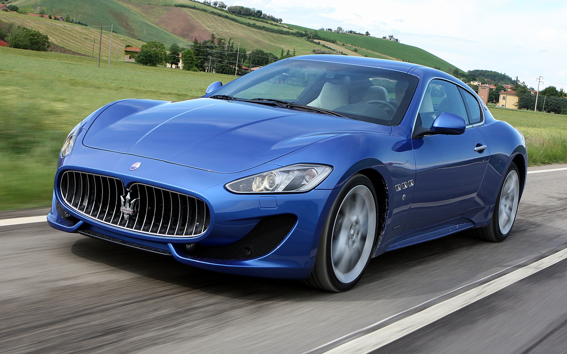 Maserati GRANTURISMO синий