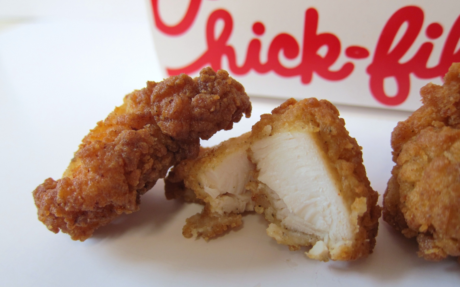 Картинки Цыпленок fil a, kfc, курица фото и обои на рабочий стол