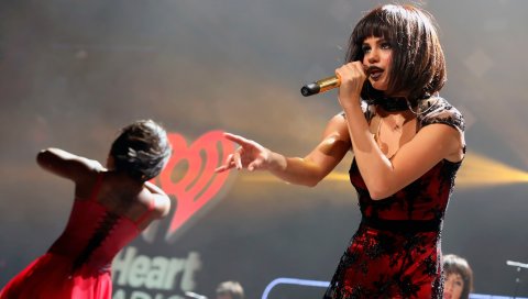 Selena gomez, iheartradio, спектакль, певец