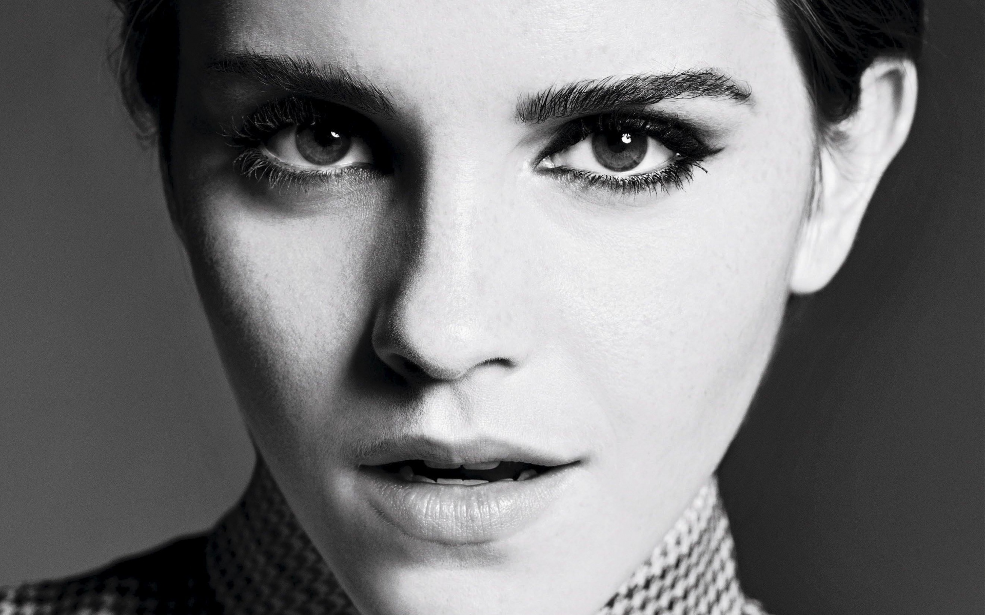 Картинки Emma watson, лицо, bw, actres фото и обои на рабочий стол