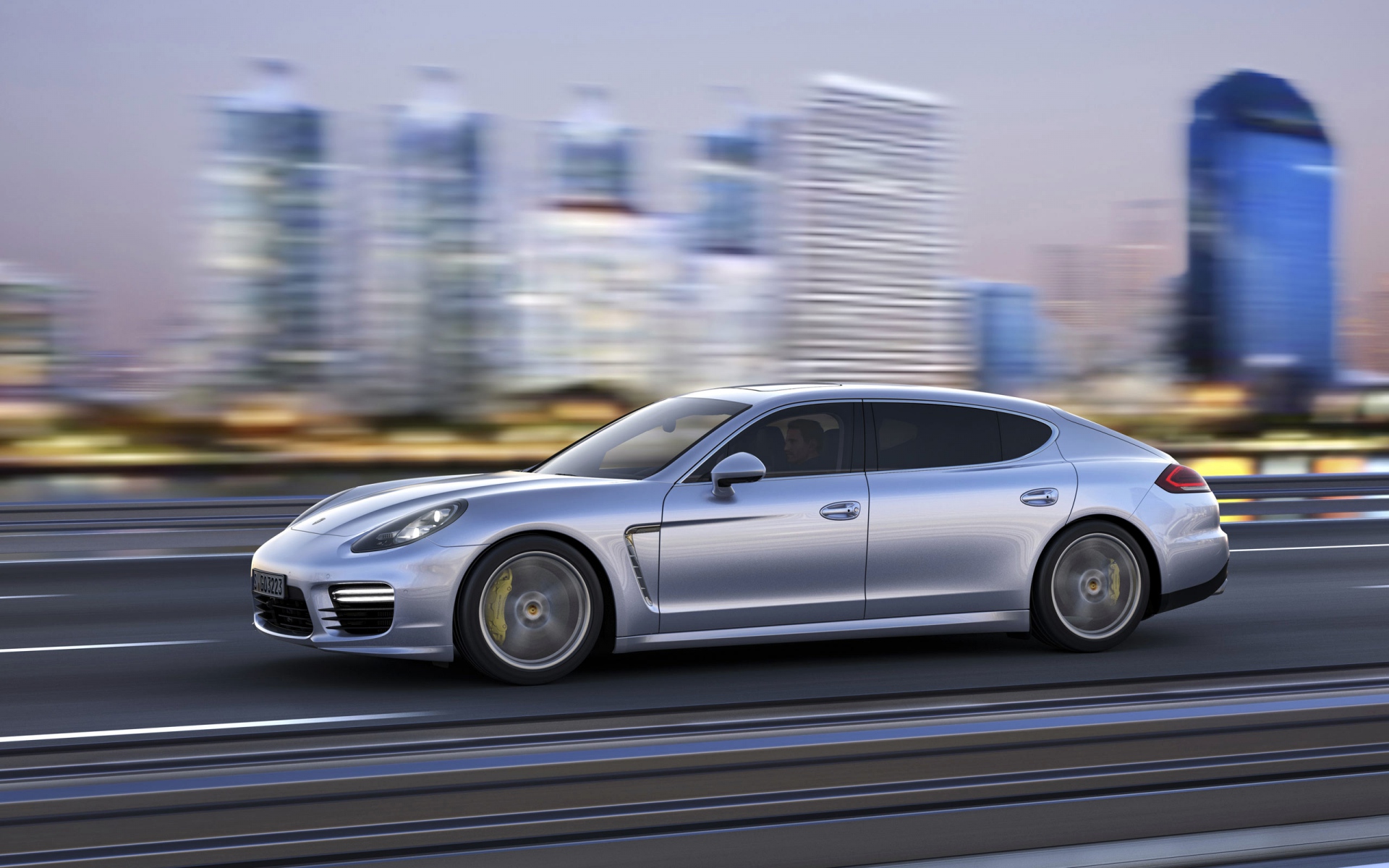 Картинки PORSCHE, Panamera, вид сбоку, движение, серебряный фото и обои на рабочий стол