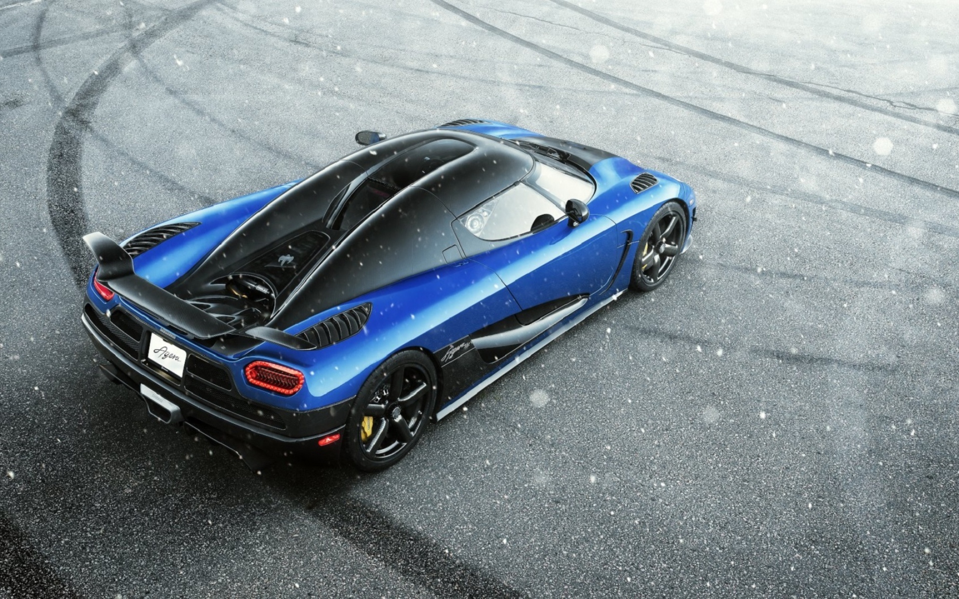 Картинки Koenigsegg, Agera, чч, вид сверху фото и обои на рабочий стол