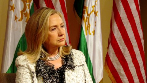 Hillland Clinton, 2015, электронная почта, политика