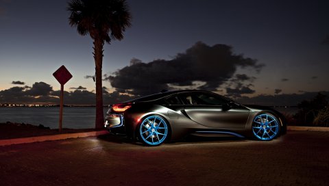 BMW i8, ночь, вид сбоку