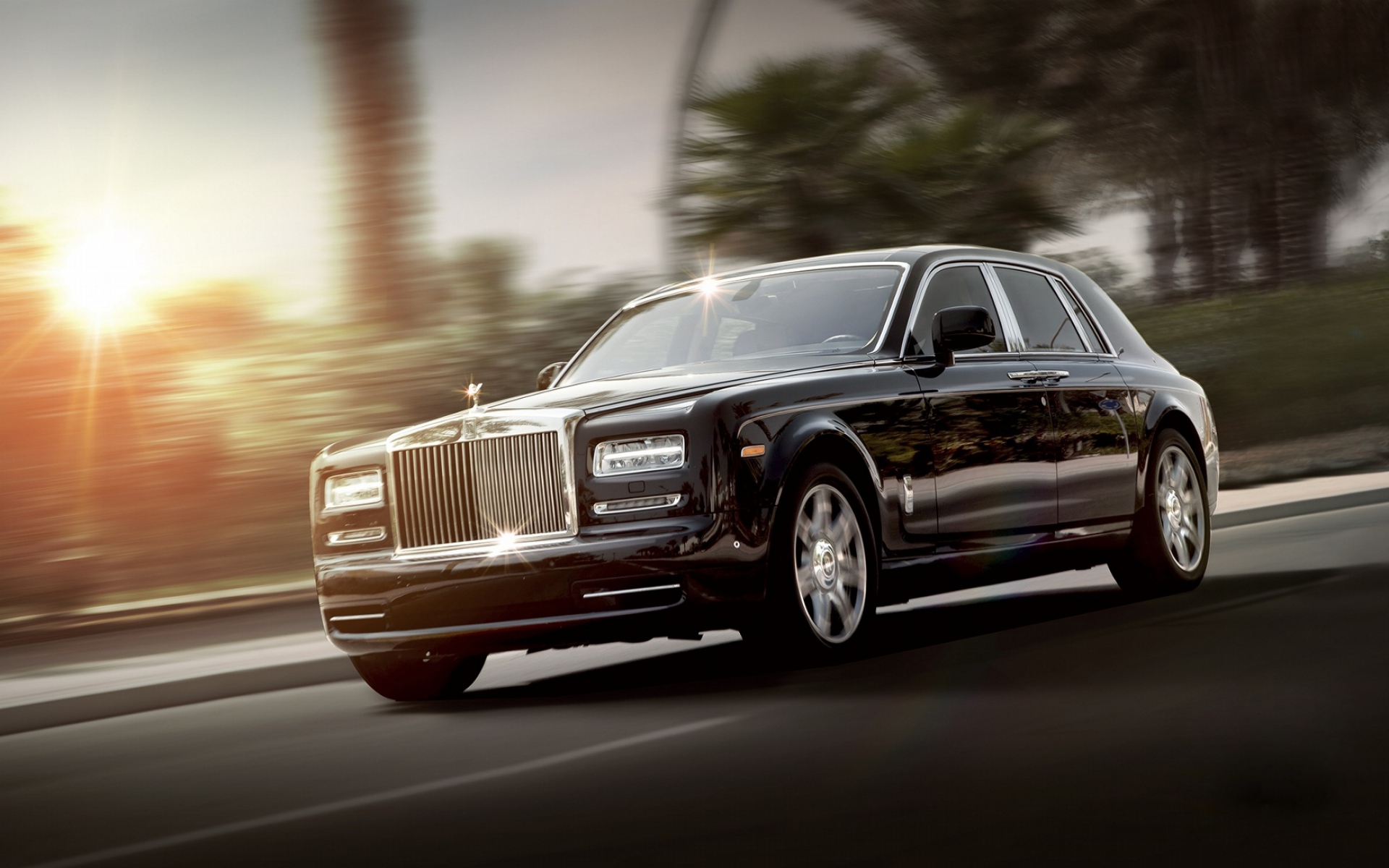 Картинки Рулоны royce, фантом, роскошь, вид сбоку, черный, движение фото и обои на рабочий стол