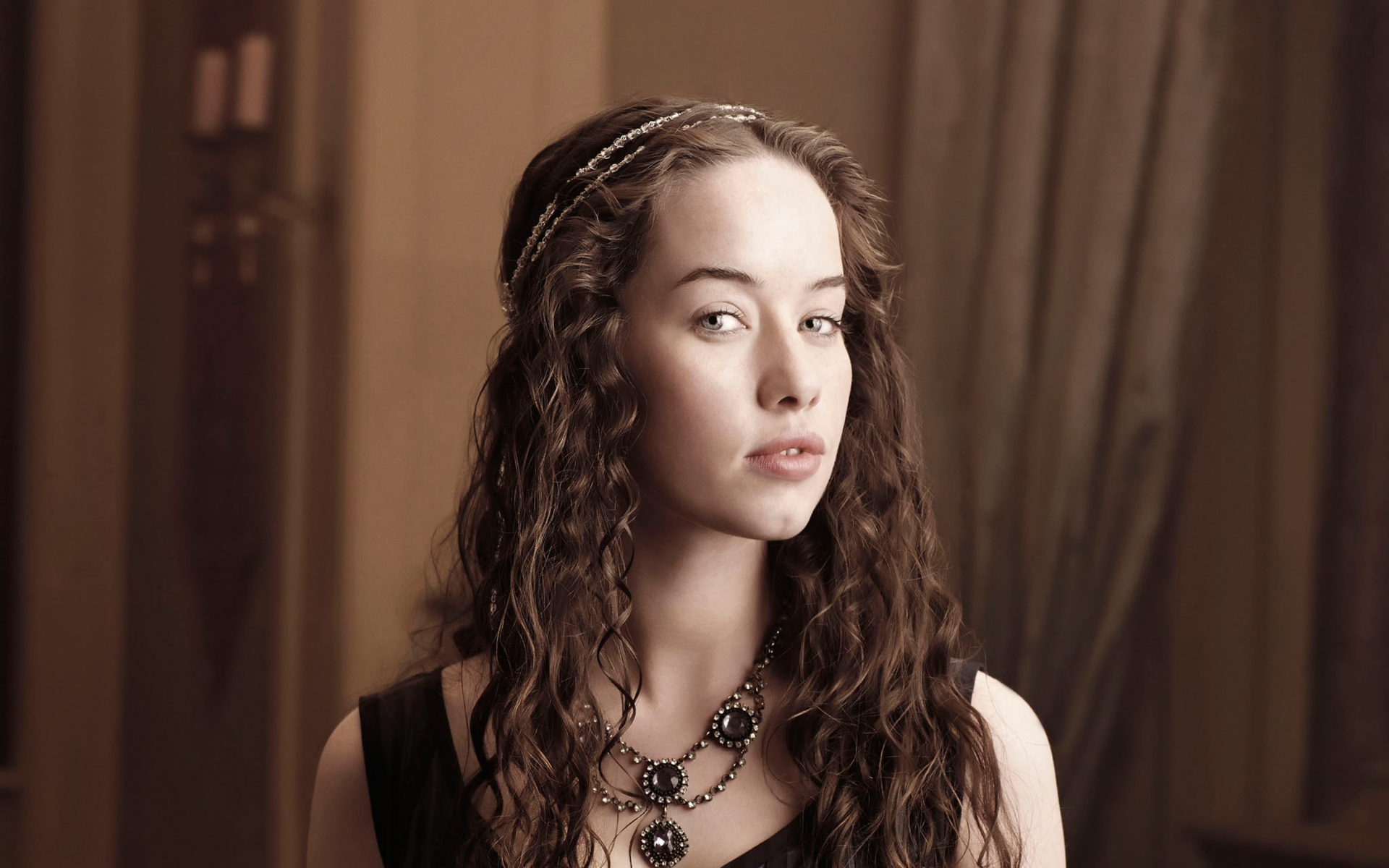 Картинки Царствование, лола, анна popplewell, 2013 фото и обои на рабочий стол