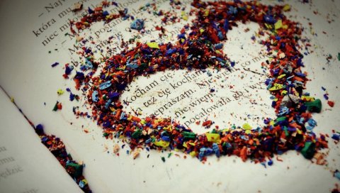 Чипсы, красочные, сердце, любовь, книга, текст