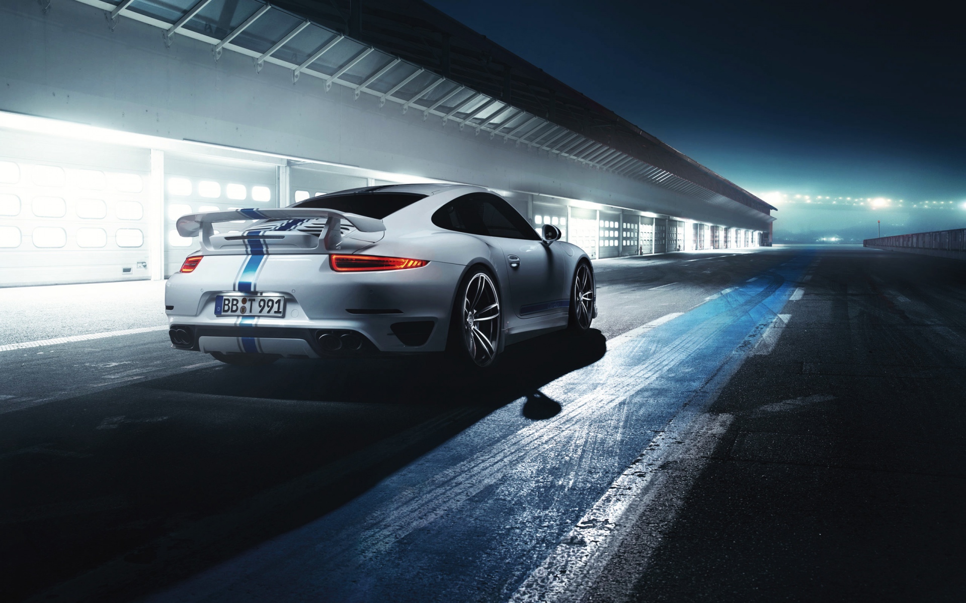 Картинки Porsche, 911, турбо, вид сзади фото и обои на рабочий стол