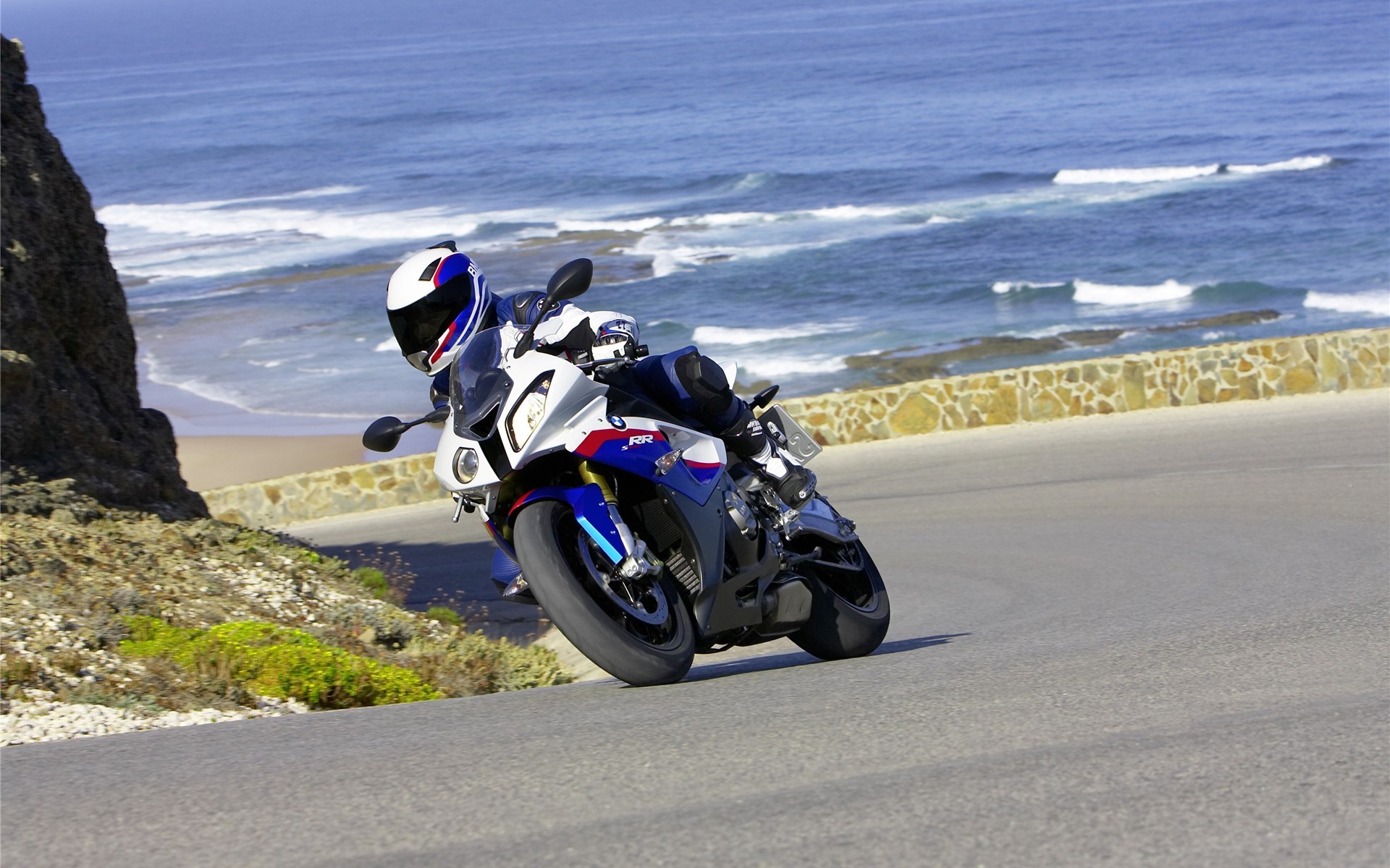 Картинки BMW S1000RR, BMW, мотоцикл, скорость, вращение фото и обои на рабочий стол