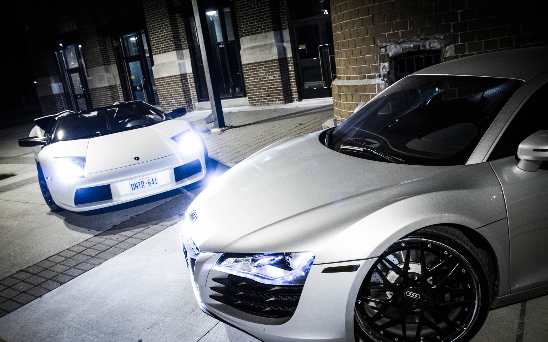 Картинки Audi, r8, lamborghini, murcielago, белый, стиль фото и обои на рабочий стол