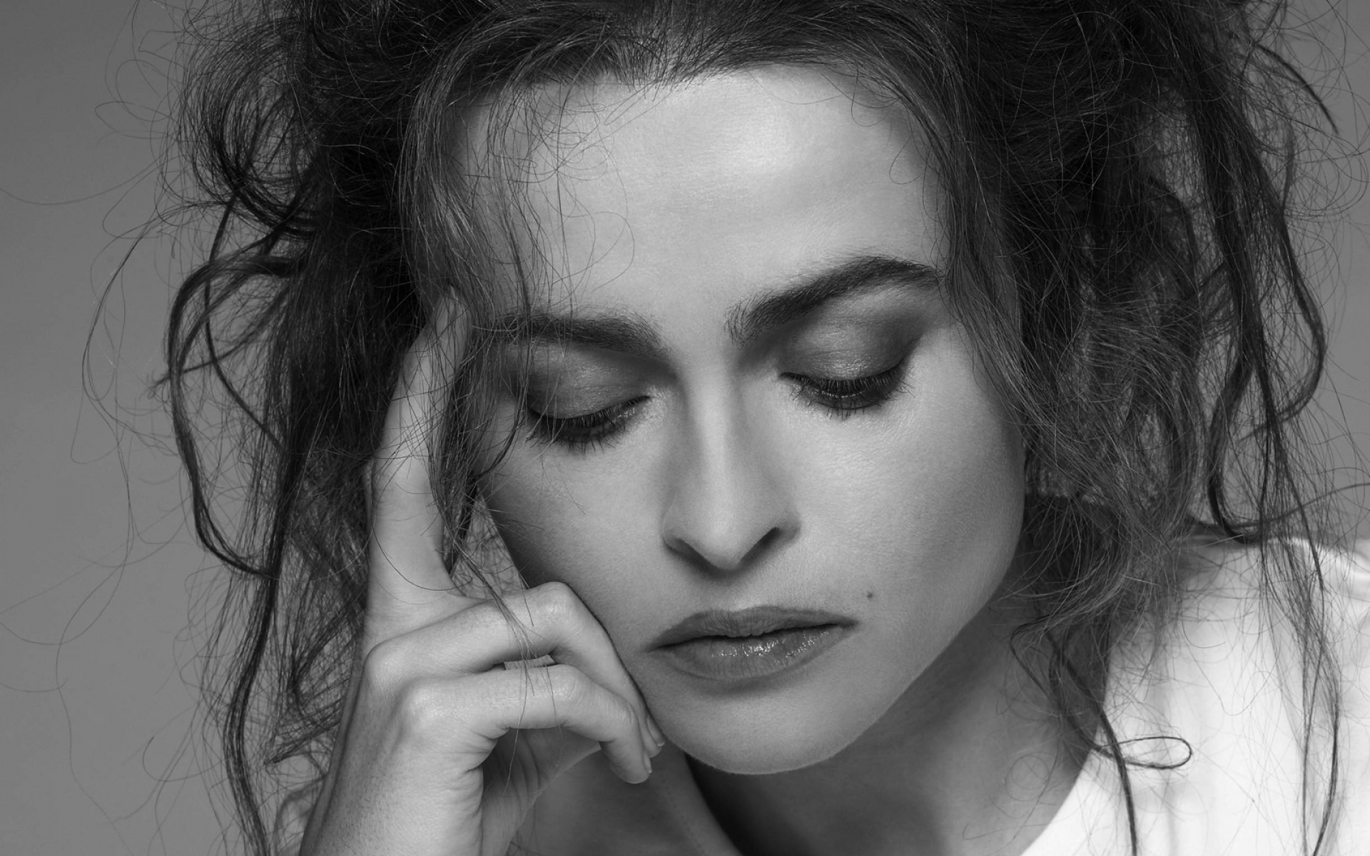 Картинки Helena bonham carter, актриса, лицо, bw фото и обои на рабочий стол