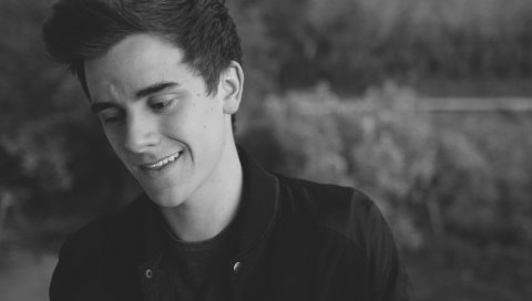 Connor franta, мальчик, глаза, улыбка, bw