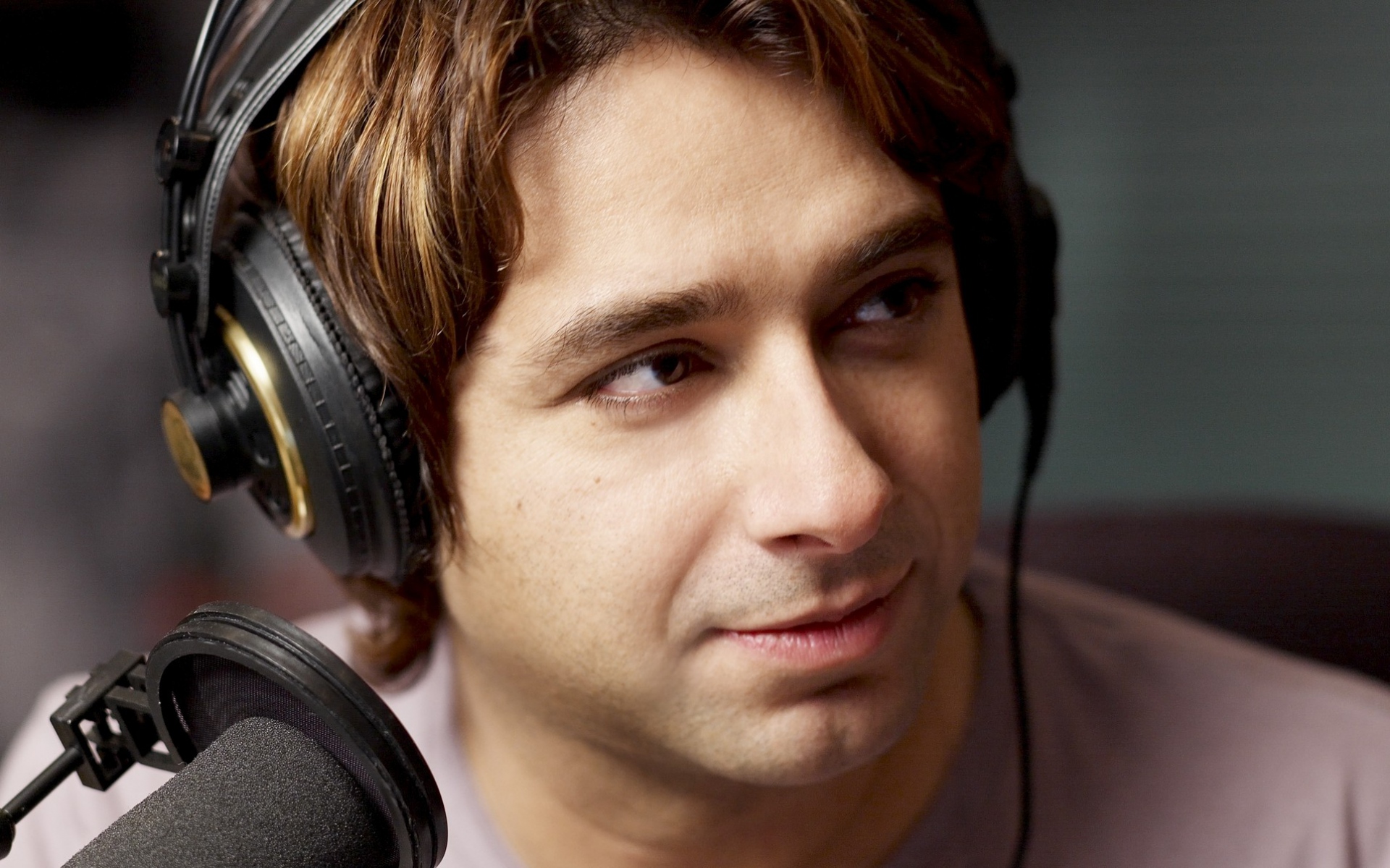 Картинки Jian ghomeshi, писатель, музыкант, телеведущий фото и обои на рабочий стол