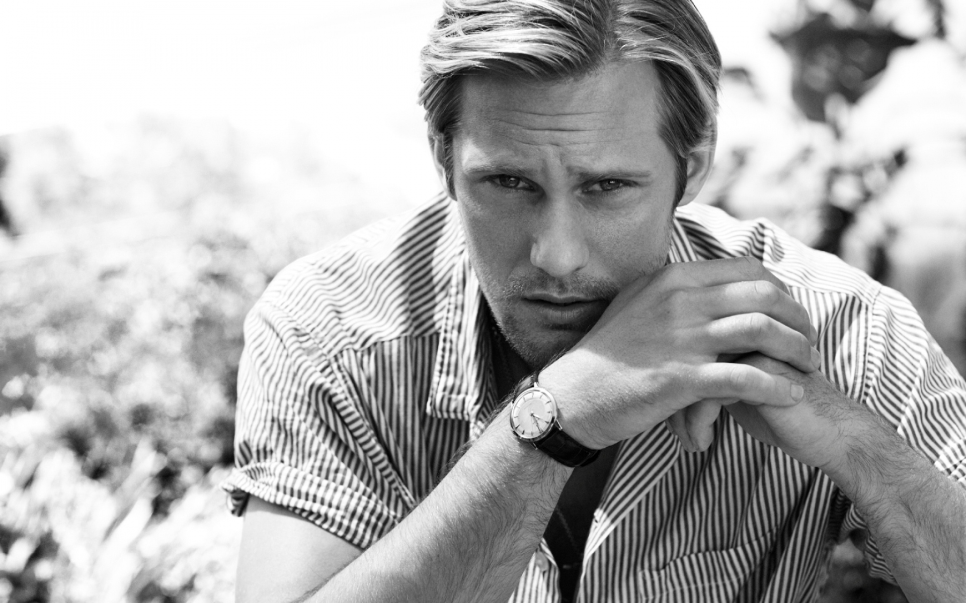 Картинки Alexander skarsgard, актер, лицо, волосы, часы, bw фото и обои на рабочий стол