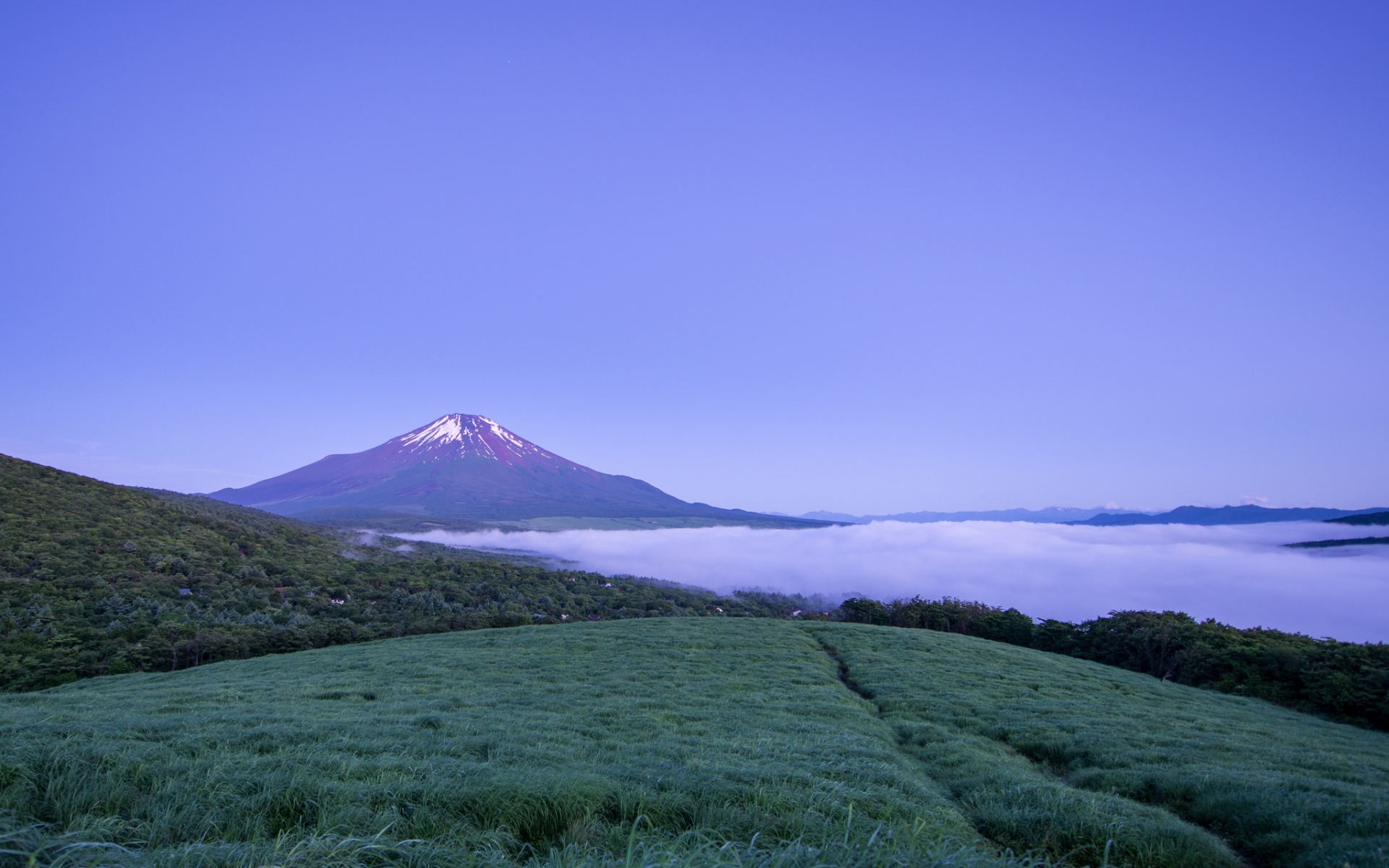 Картинки вулкан, Хонсю , туман, горы, япония, Фудзи фото и обои на рабочий стол