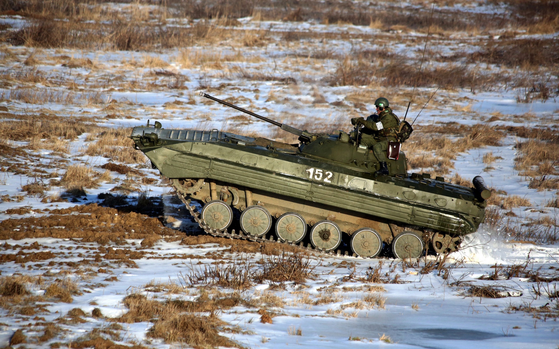 Картинки Bmp-2, военные, танки, автомобиль, пехота фото и обои на рабочий стол