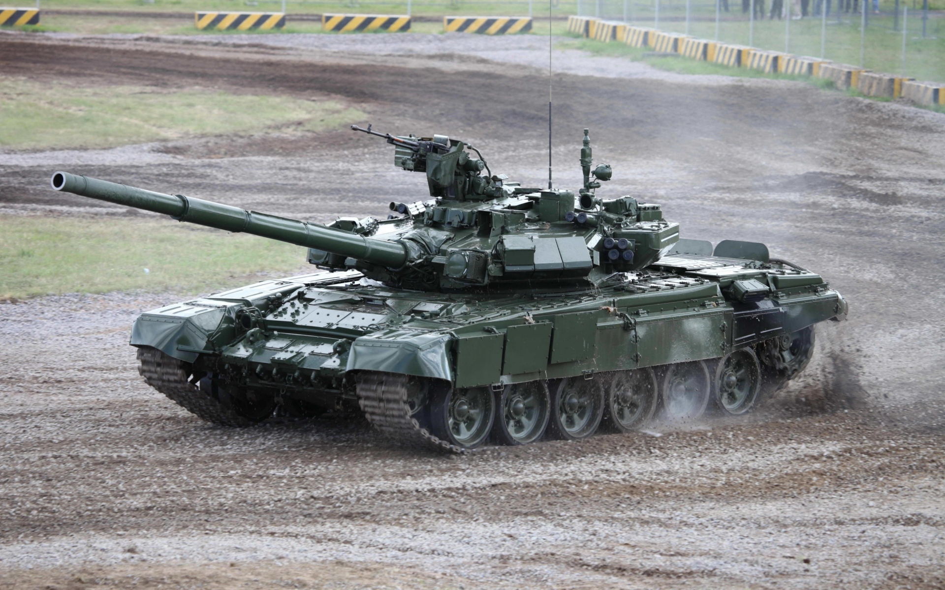 Картинки T-90, бак, земля, грязь фото и обои на рабочий стол