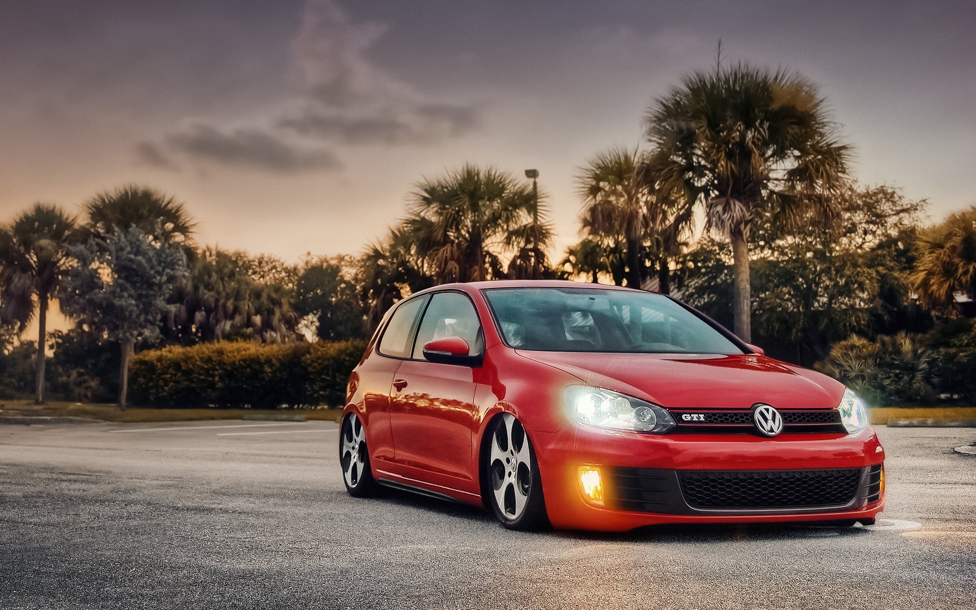 Картинки Volkswagen, bagged, mk6, gti, красный, вид сбоку фото и обои на рабочий стол