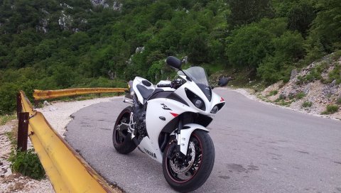 Yzf-r1, yamaha, sportbike, roadside