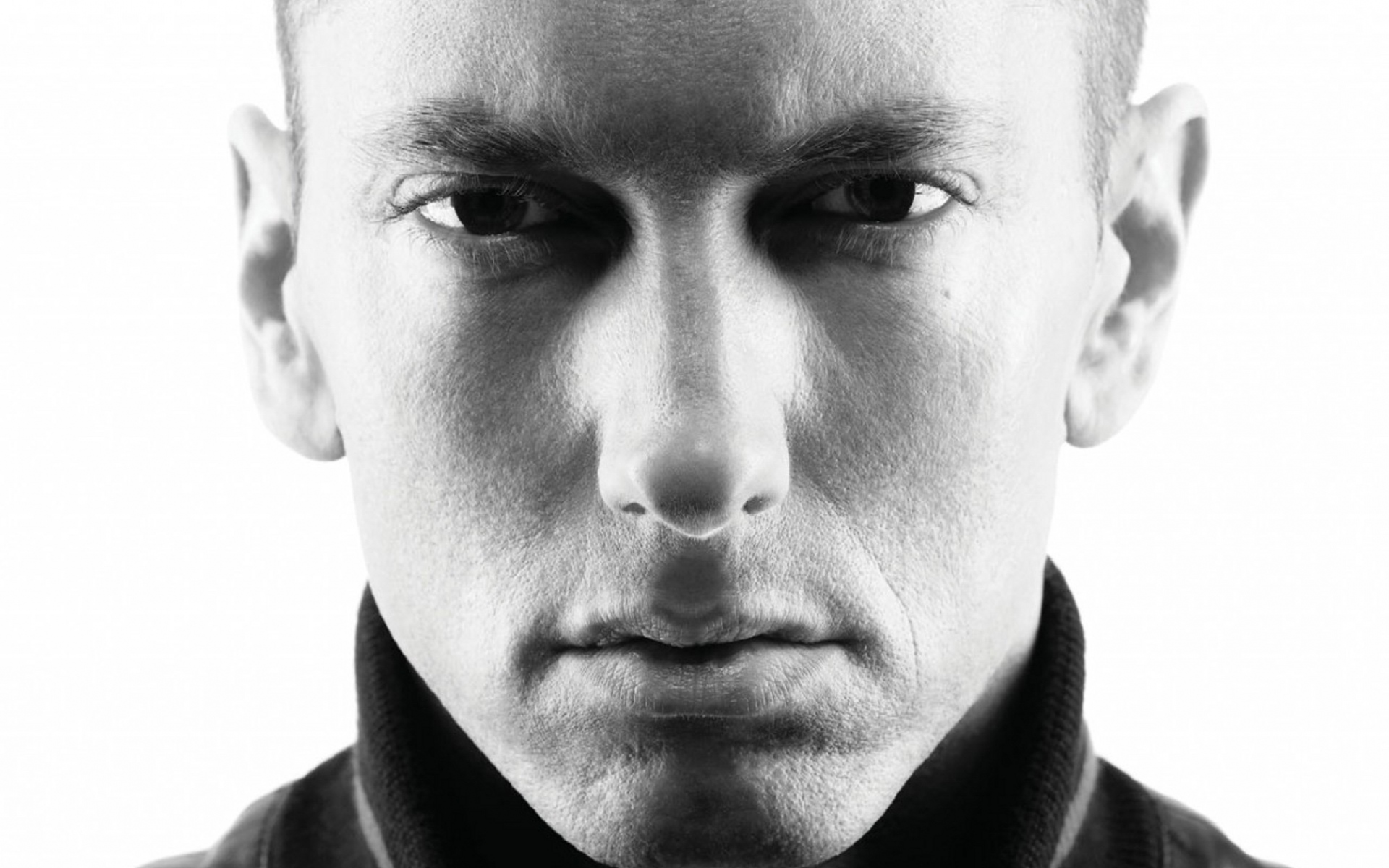 Картинки Eminem, тонкий теневой, злой, знаменитость, певец, актер, черный белый фото и обои на рабочий стол