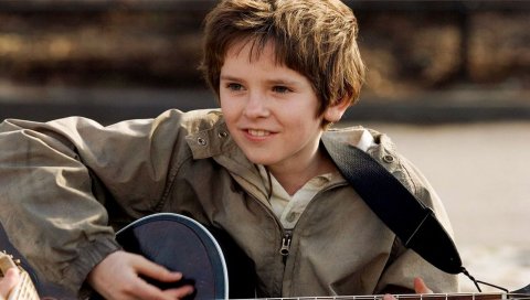 Август спешка, freddie highmore, evan taylor
