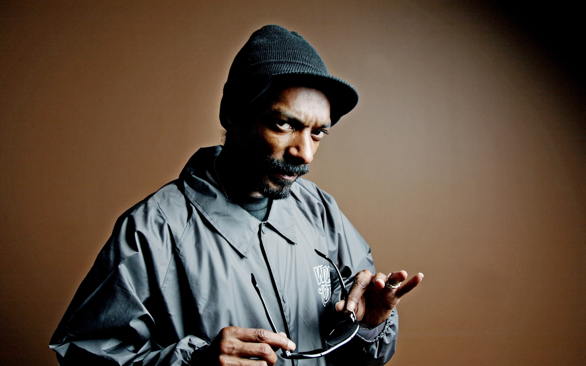Картинки Snoop dogg, рэппер, певец, стиль, знаменитость, кепка фото и обои на рабочий стол