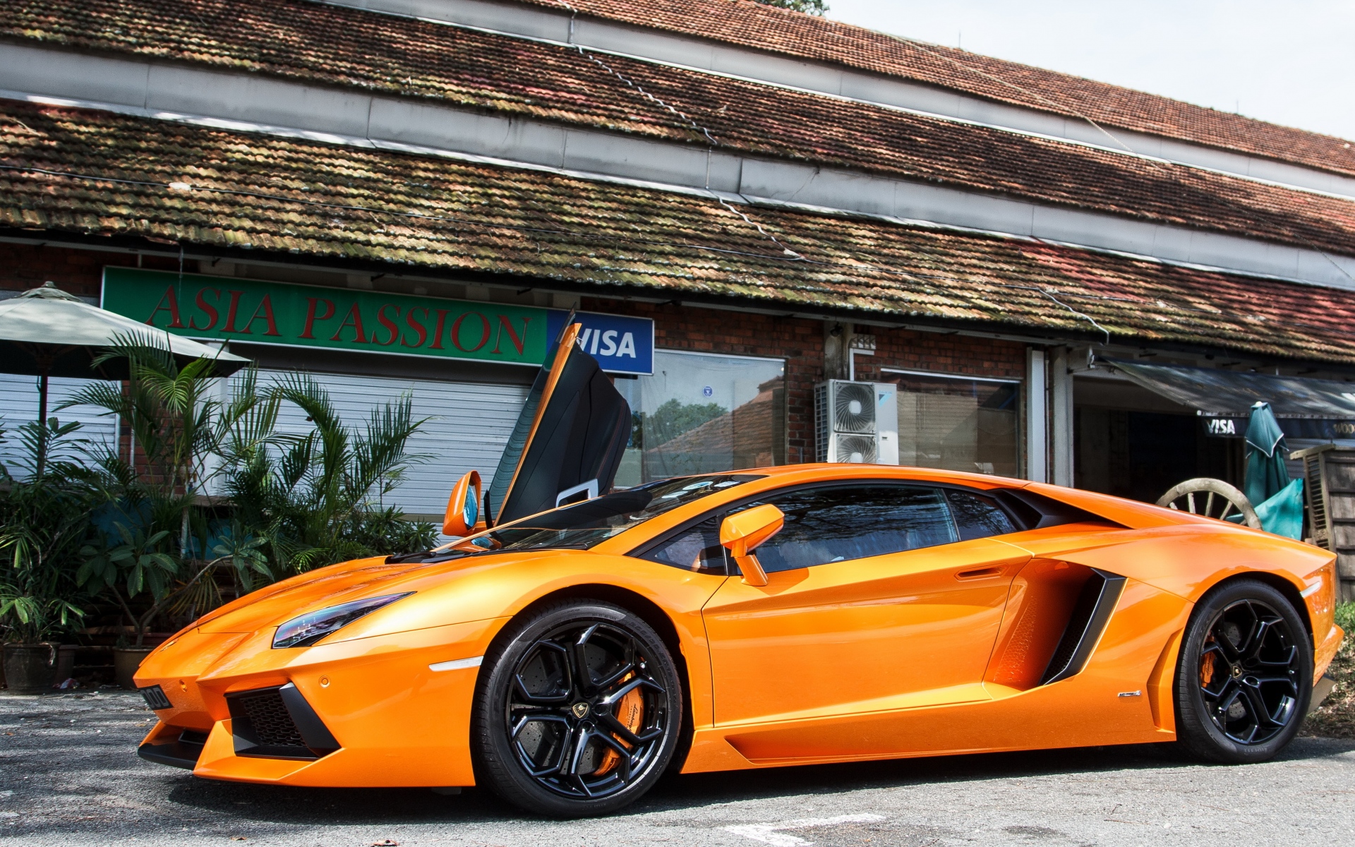 Картинки Lamborghini, lp 700-4, оранжевый, автомобили, вид сбоку фото и обои на рабочий стол