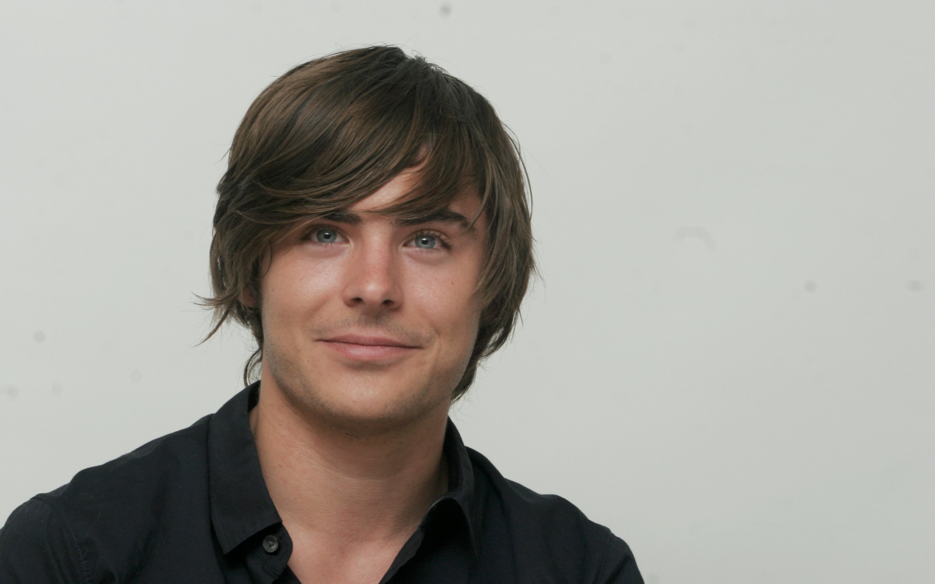 Картинки Zac efron, актер, брюнетка, глаза, лицо фото и обои на рабочий стол