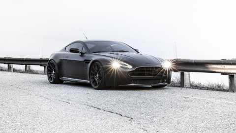 Aston Martin, Vantage, черный, удар