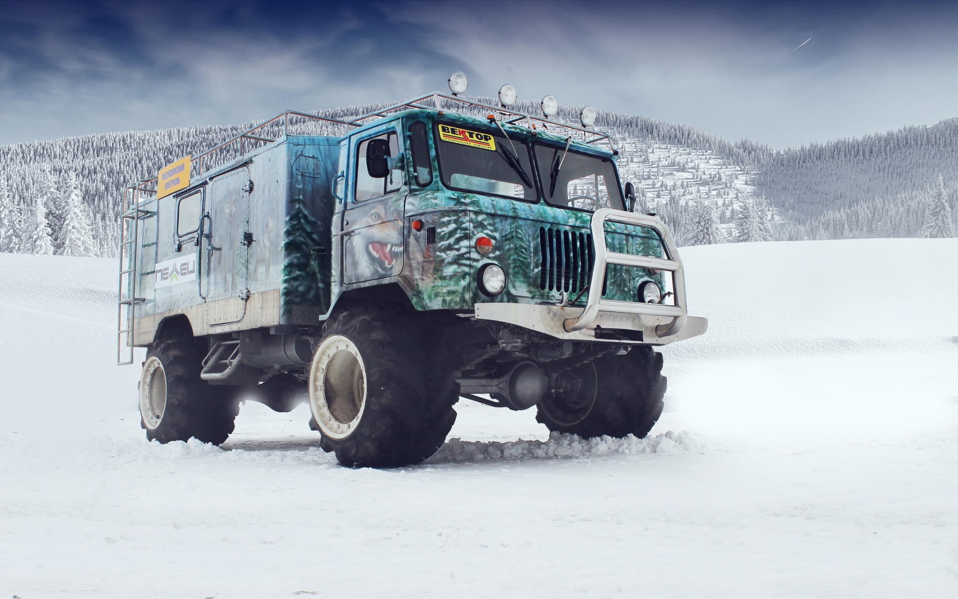 Картинки GAZ 66, у дороги, тюнинг, аэрография фото и обои на рабочий стол