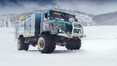 GAZ 66, у дороги, тюнинг, аэрография
