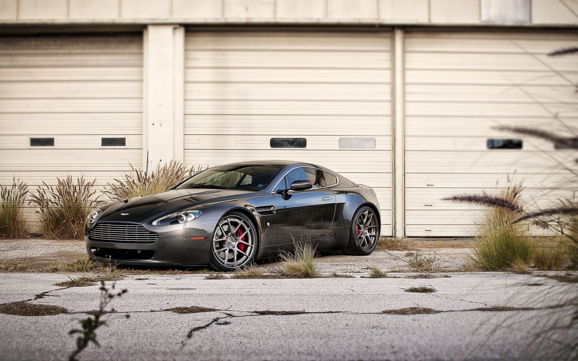 Картинки Aston Martin, v8, Vantage фото и обои на рабочий стол
