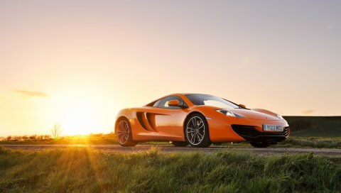 Макларен, MP4-12C, оранжевый, спереди, солнце, блики