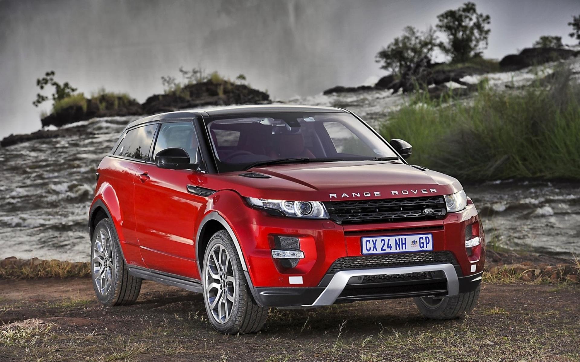 Land Rover range Rover Evoque красный