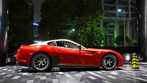 Ferrari, 599, gto, красный, суперкар, ночь, парковка, город, свет, здание