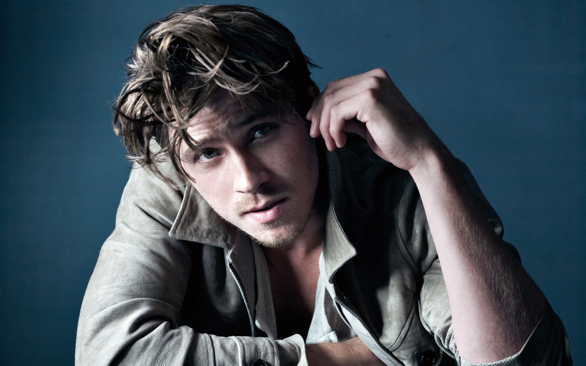 Картинки Garrett hedlund, мужчина, актер, взгляд, куртка фото и обои на рабочий стол