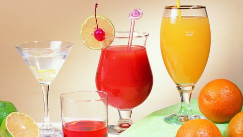 напитки, продукты питания, рюмки, цитрусовые