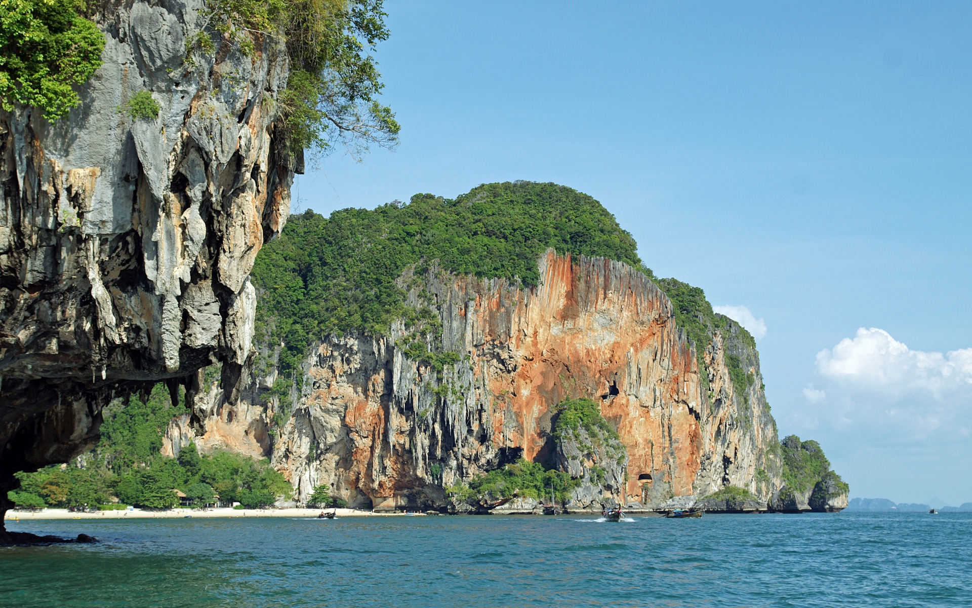 Картинки море , скалы, лодки фото и обои на рабочий стол