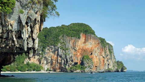 море , скалы, лодки