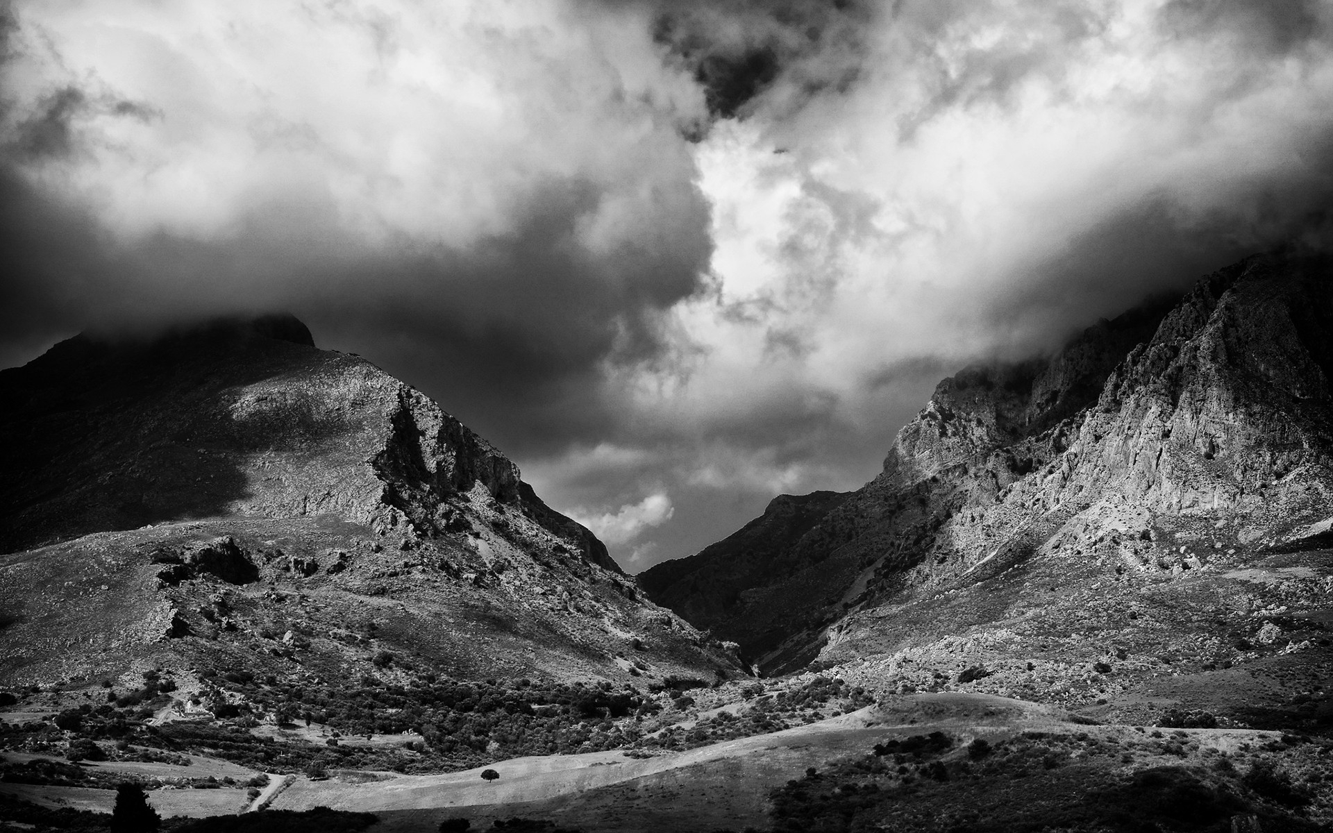 Картинки горы, небо, облака, красивый, черный и белый фото и обои на рабочий стол