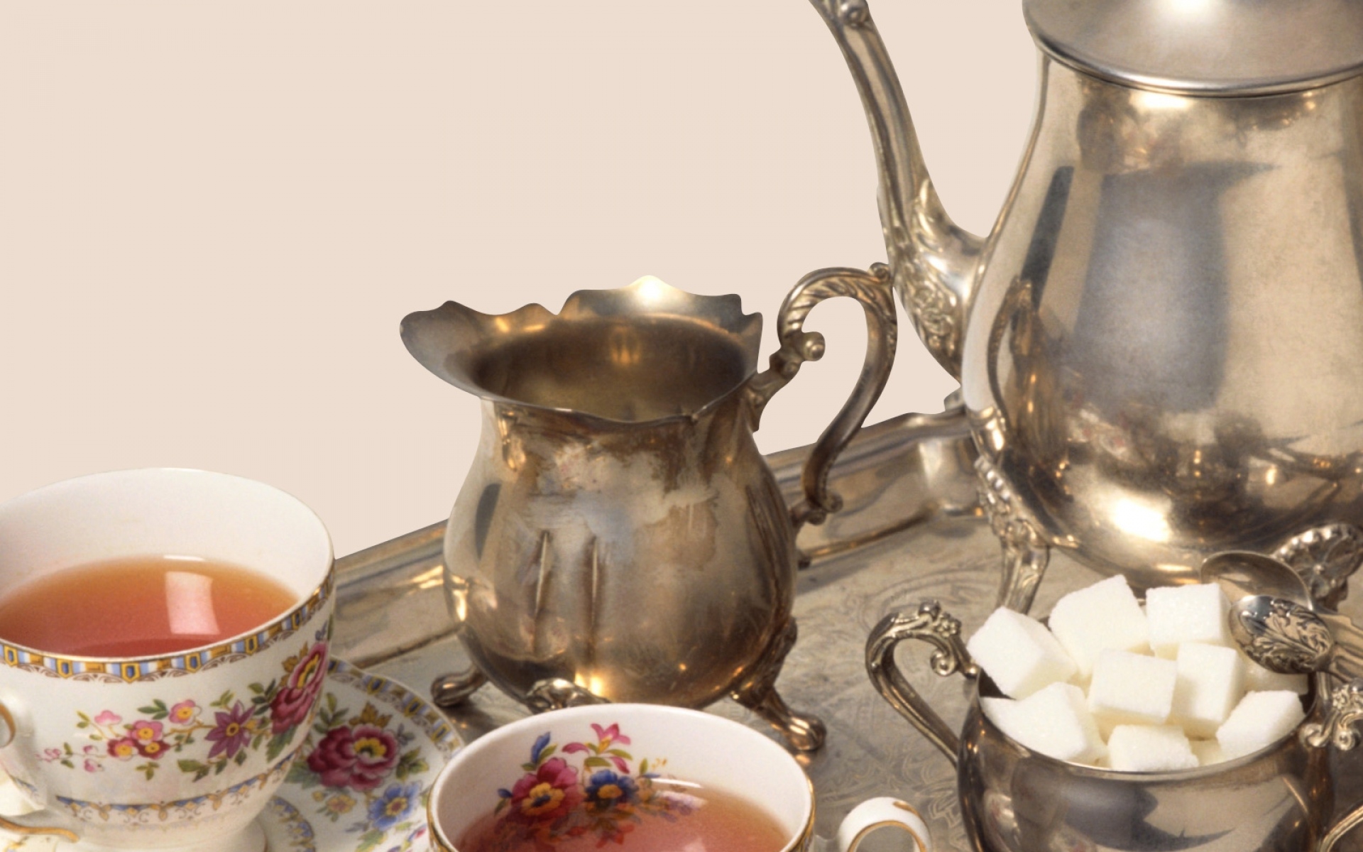 13 чашек чая. Чайник и чашка. Красивая чашечка чая. Чашка с чаем и чайником. Красивый чайник и чашка.