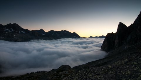 морскую пена, скалы, небо, ночь