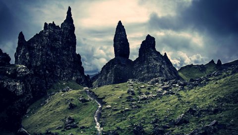 Горы, трава, камни