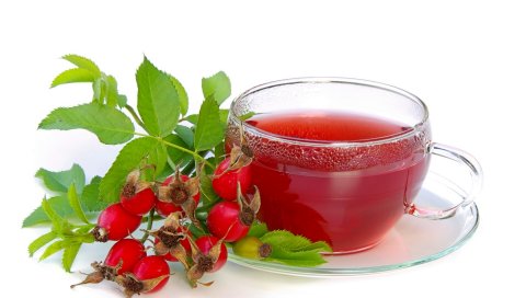 Чай, роза, листья, чашка, блюдце, белый фон