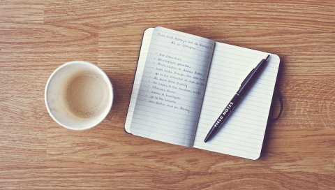 Ручка, кофе, записная книжка, письмо