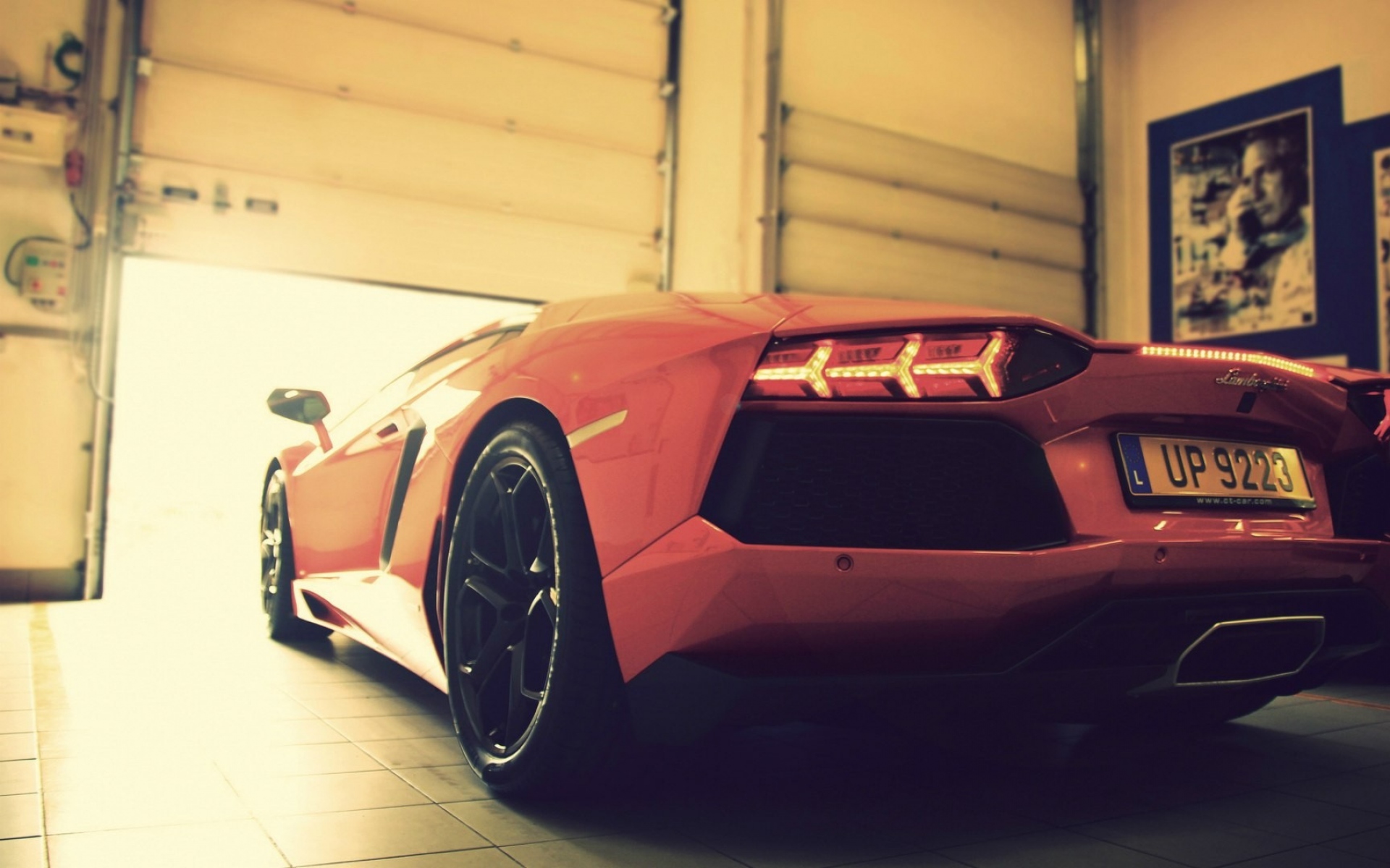 Картинки Lamborghini, гараж, стиль фото и обои на рабочий стол